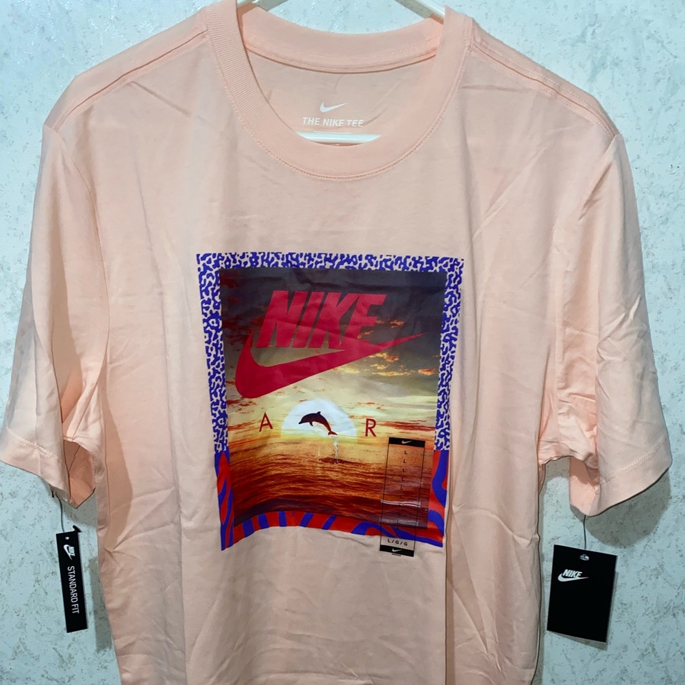 Nike tee